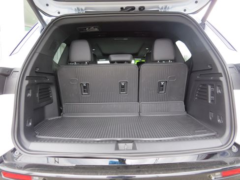 New 2026 Buick Enclave Sport Touring w/ Power Package image 12