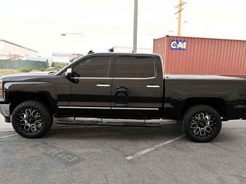 Used 2015 Chevrolet Silverado 1500 LTZ AWD/4WD image 3
