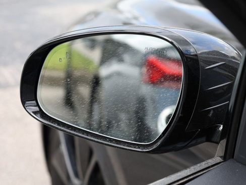 Used 2023 Genesis G70 2.0T w/ Sport Prestige Package image 9