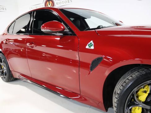 Used 2018 Alfa Romeo Giulia Quadrifoglio w/ Driver Assist Dynamic Package image 8