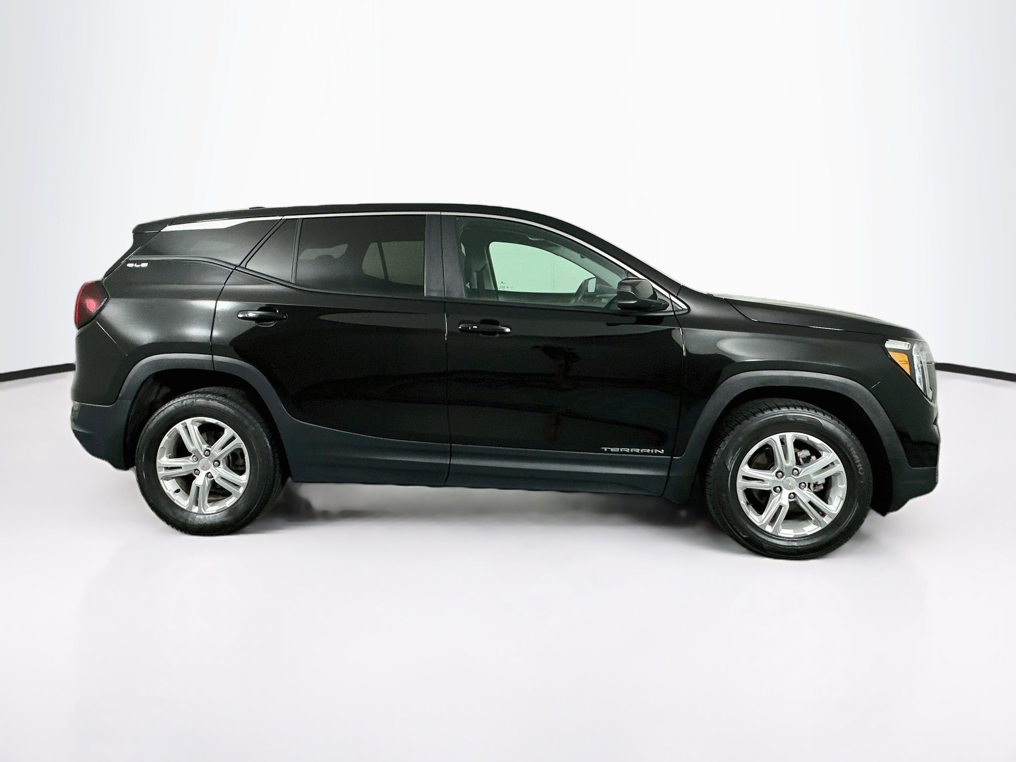 Used 2024 GMC Terrain SLE AWD/4WD image 10