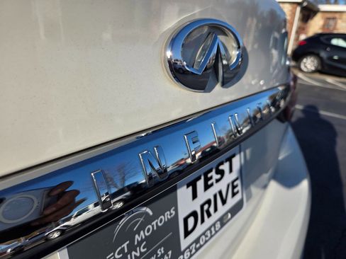 Used 2019 INFINITI Q50 Luxe image 8