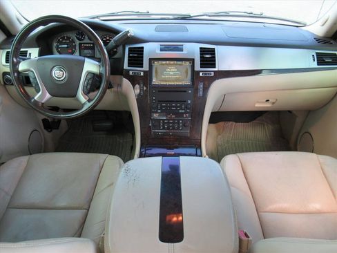 Used 2008 Cadillac Escalade EXT image 14