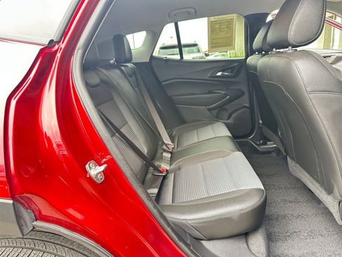 Used 2025 Chevrolet Trax LT image 73