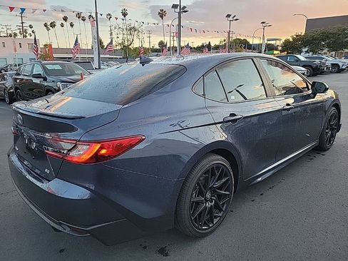 Used 2026 Toyota Camry SE w/ Multimedia Upgrade Package image 7