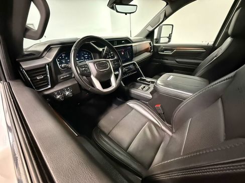 Used 2024 GMC Sierra 3500 Denali w/ Denali Reserve Package image 2