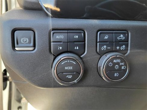 Used 2022 Chevrolet Silverado 1500 LTZ w/ LTZ Premium Package image 27