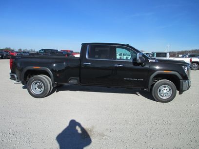 New 2026 GMC Sierra 3500 SLT w/ SLT Convenience Package