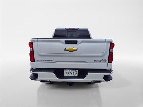 Used 2024 Chevrolet Silverado 1500 High Country w/ High Country Premium Package image 4