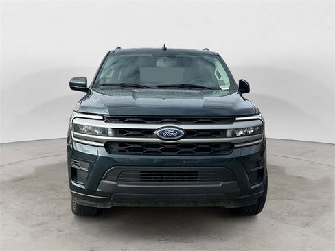 Used 2024 Ford Expedition Max XLT image 8