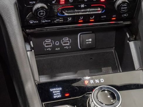 Certified 2024 Jeep Grand Cherokee L Limited w/ Luxury Tech Group II AWD/4WD image 19