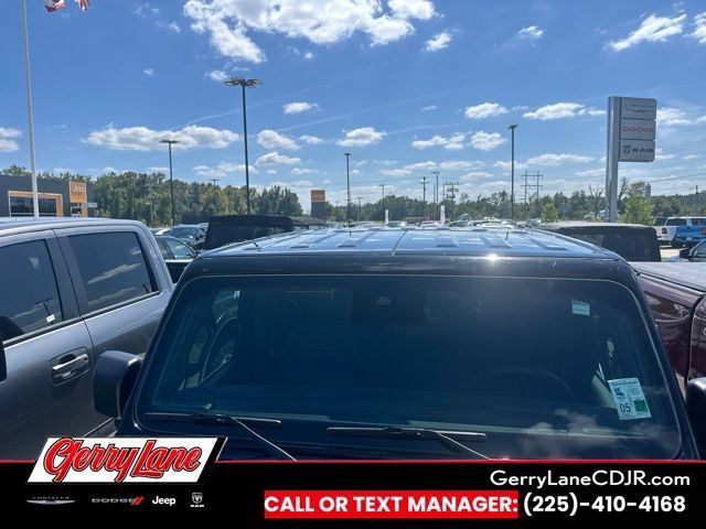 Used 2025 Jeep Gladiator Rubicon AWD/4WD image 6