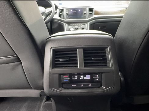 Used 2021 Volkswagen Atlas SE w/ Towing Package FWD image 39
