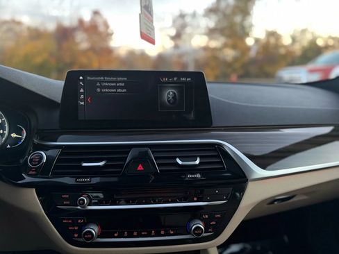 Used 2017 BMW 530i xDrive image 20