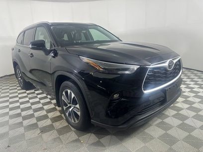Used 2022 Toyota Highlander XLE