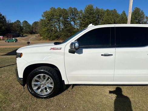 Used 2021 Chevrolet Silverado 1500 LTZ image 22
