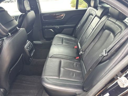 Used 2019 Lincoln Continental Select FWD image 31