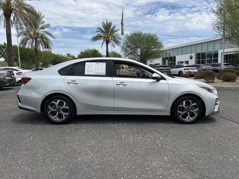 Used 2021 Kia Forte LXS FWD image 5