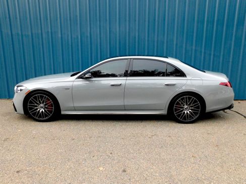 Used 2024 Mercedes-Benz S 63 AMG S image 2