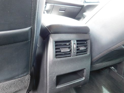 Used 2023 Mitsubishi Outlander SE FWD image 13