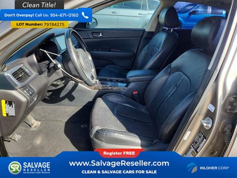 Used 2016 Kia Optima EX w/ Premium Package image 9