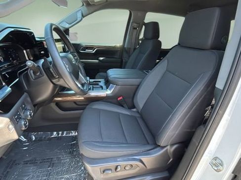 Used 2024 Chevrolet Silverado 1500 LT Trail Boss w/ Protection Package image 18