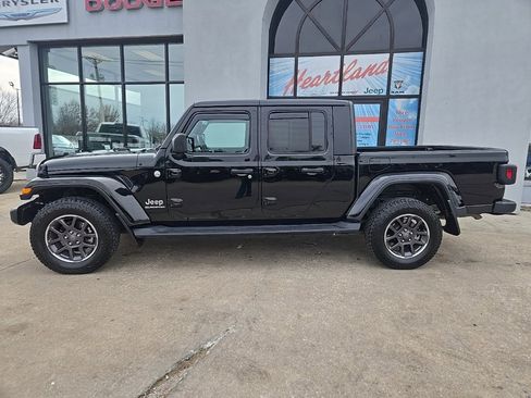Used 2021 Jeep Gladiator Overland w/ Popular Equipment Package image 4