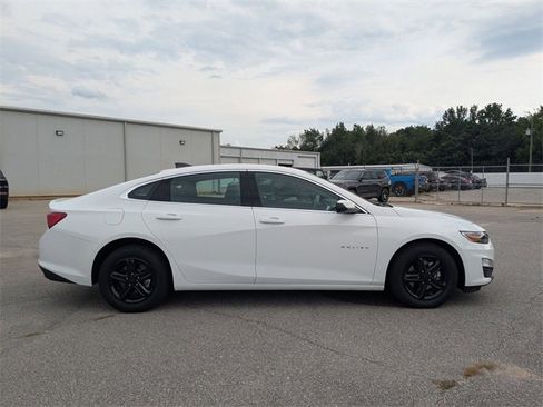 Used 2024 Chevrolet Malibu LS w/ Driver Confidence Package image 2
