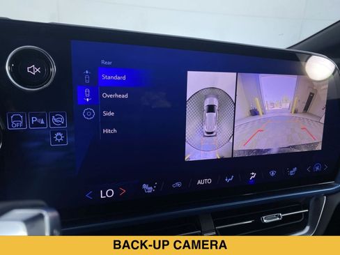 Certified 2024 Chevrolet Equinox EV LT w/ LPO, Active Package AWD/4WD image 7