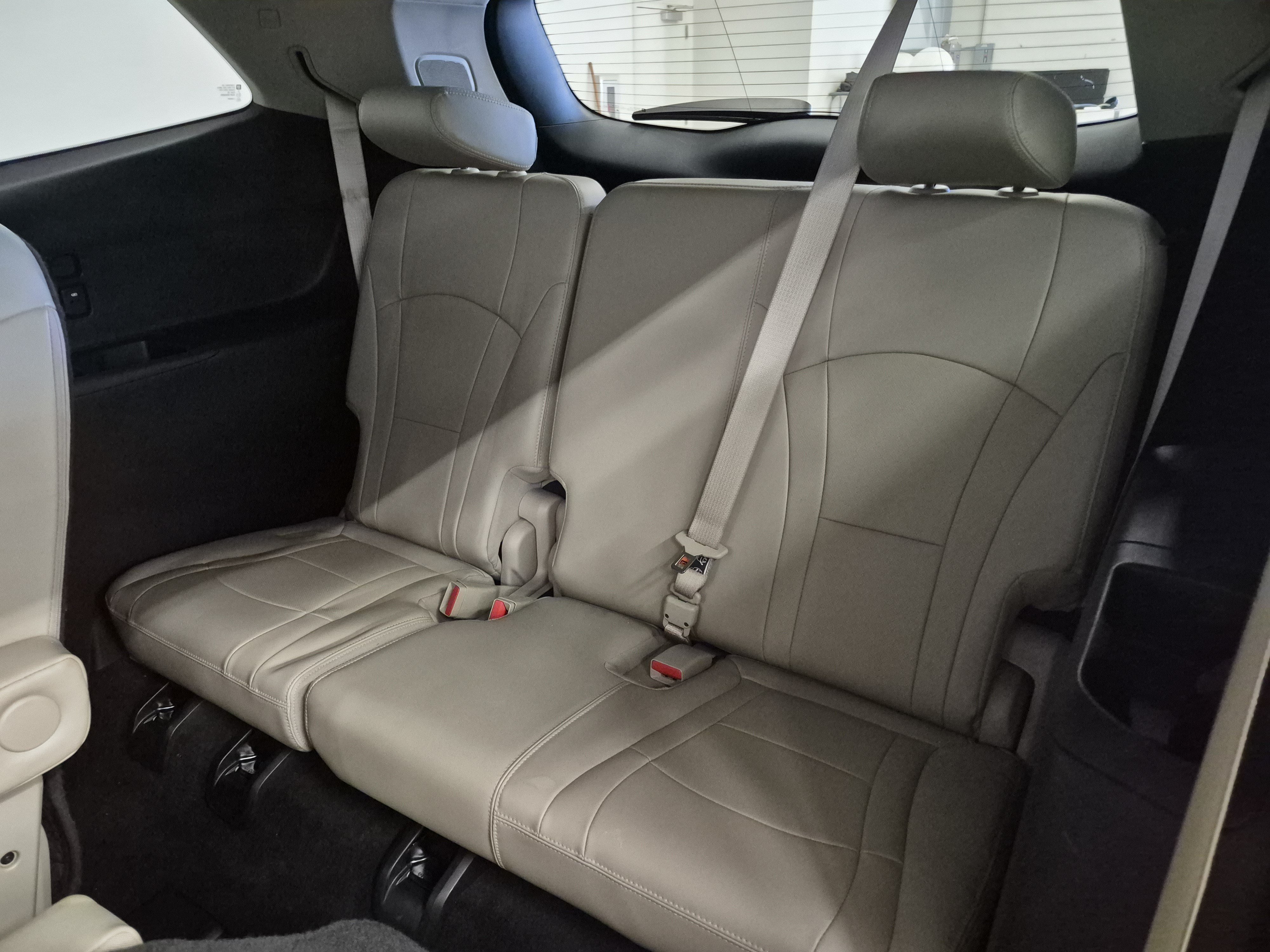 Used 2018 Buick Enclave Premium FWD image 17