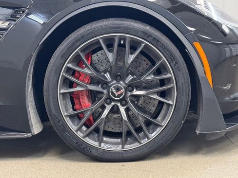 Used 2017 Chevrolet Corvette Z06 w/ Z07 Performance Package image 4