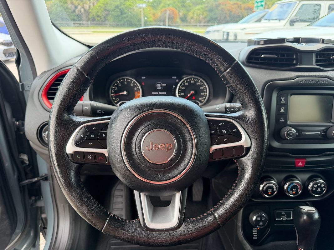 Used 2016 Jeep Renegade Trailhawk AWD/4WD image 17