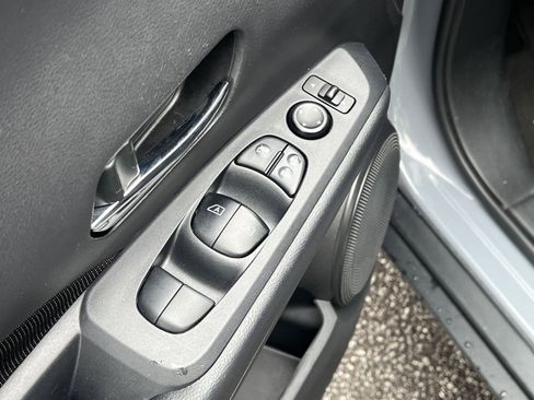 Certified 2023 Nissan Kicks SV FWD image 14