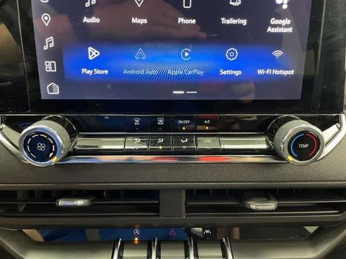 Certified 2023 Chevrolet Colorado Trail Boss w/ Technology Package AWD/4WD image 5