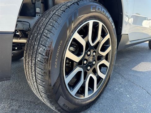 Used 2022 Ford Maverick Lariat w/ Lariat Luxury Package FWD image 10
