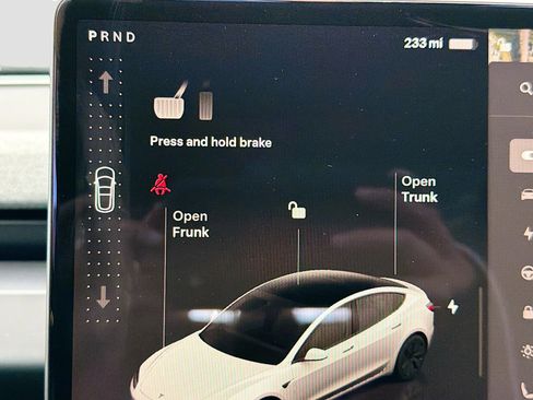 Used 2024 Tesla Model 3 Standard Range image 29