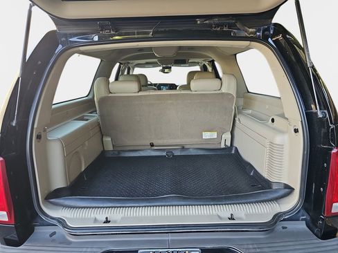 Used 2006 Cadillac Escalade ESV Platinum AWD/4WD image 13