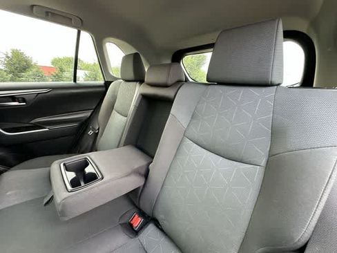 Used 2024 Toyota RAV4 XLE w/ Convenience Package AWD/4WD image 17
