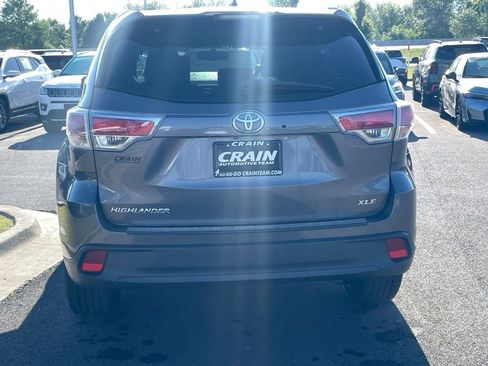 Used 2016 Toyota Highlander XLE FWD image 5