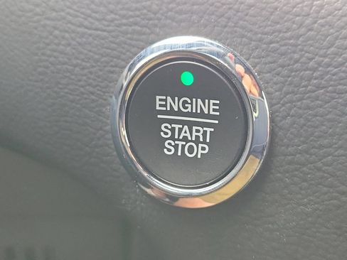 Used 2020 Ford Edge Titanium w/ Equipment Group 301A FWD image 31