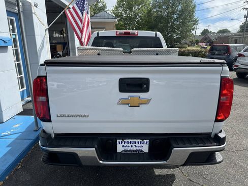 Used 2019 Chevrolet Colorado W/T RWD image 12