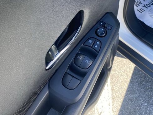 Certified 2024 Nissan Kicks SV image 13