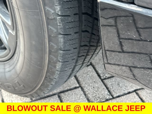 Certified 2022 Jeep Wagoneer Series I w/ Convenience Group I AWD/4WD image 15
