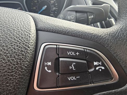 Used 2016 Ford Focus SE w/ Reverse Sensing Package image 23