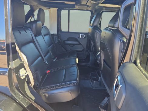 Used 2023 Jeep Wrangler Altitude image 18