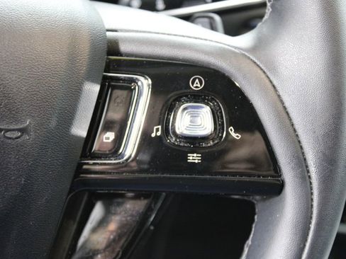 Used 2022 Lincoln Corsair Standard w/ Equipment Group 101A image 38