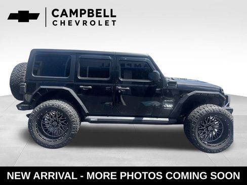 Used 2020 Jeep Wrangler Unlimited Sahara AWD/4WD image 6