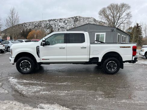 Used 2024 Ford F250 Platinum w/ Tremor Off-Road Package AWD/4WD image 2