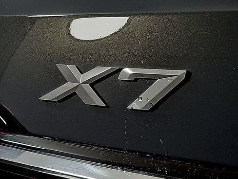 Used 2025 BMW X7 xDrive40i w/ Executive Package image 36