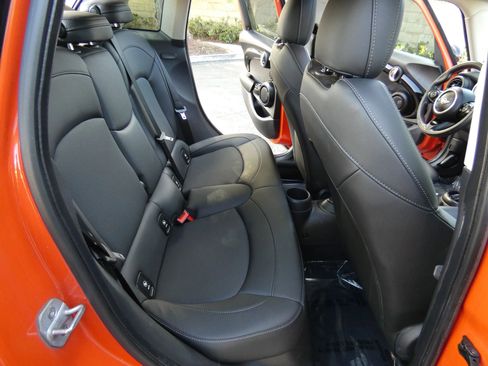 Used 2019 MINI Cooper S w/ Premium Package image 37